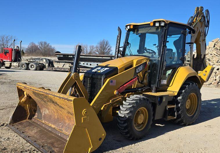 2017 Caterpillar 430F2